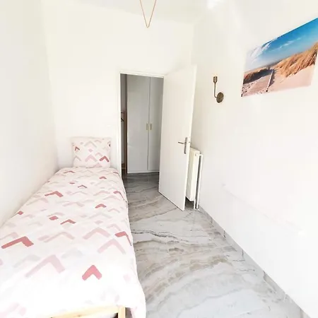 Entier Avec Grand Jardin Et Parking Wifi 6 Et Fibre Apartamento